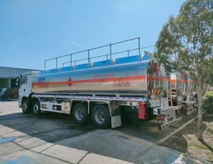 Camión <span class=keywords><strong>Cisterna</strong></span> Shacman 8X4 Nuevo para Transporte de Combustible, Alta Capacidad, Uso Pesado, Compatible con Dispensador de Combustible - Product Image 5