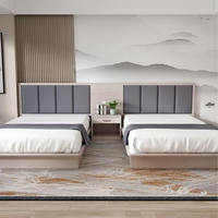 Cadre de lit plateforme d'hôtel moderne, économique, écologique et durable avec têtes de lit et tables de chevet, tailles personnalisables pour appartement