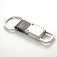 Porte-clés en métal gravé au laser personnalisé, en cuir PU, porte-clés de voiture de luxe, cadeau promotionnel d'entreprise, porte-clés pour gravure de logo