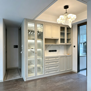 Meuble de rangement mural complet <span class=keywords><strong>en</strong></span> bois massif, finition mate, avec vitrine LED, éco-responsable, sur mesure, pour la maison, fabriqué au Fujian, Chine, pour projets réels sur site. - Product Image 3