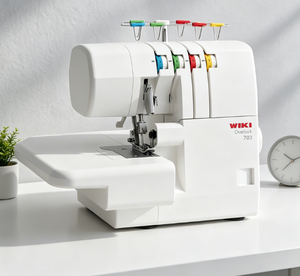 JUKKY JK703 Macchina <span class=keywords><strong>da</strong></span> Cucire Overlock Mini per Uso Domestico, Alimentazione Manuale con Motore per Lavori di Sartoria Domestica - Product Image 1