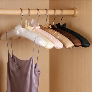 Percha de tela suave de espuma gruesa de seda colorida para vestido de novia, perchas acolchadas de satén para ropa de mujer, vestido de novia - Product Image 1
