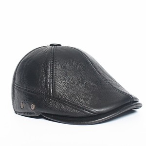 Wholesale leather men hats caps in winter and fall the first layer cowhide leather hot thickened medium old berets - Product Image 3