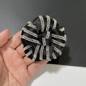 Fascia alta 7.8cm di seta corpetto testa <span class=keywords><strong>Clip</strong></span> gioielli nuovo fiore di diamante camelia piccoli profumati spilla per capelli per bambini - Product Image 3