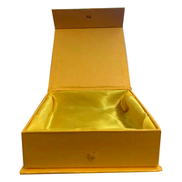 Boîte à bijoux rigide de luxe haut de gamme avec finition mate, gaufrage, papier artistique personnalisé et matériaux recyclés pour bagues et colliers