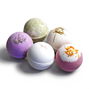 OEM Holiday Bath Fizzies Set Caja de regalo de spa de autocuidado natural cargada con aceites esenciales y productos botánicos calmantes - Product Image 6