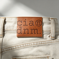 Écussons en cuir pressé à chaud personnalisés, étiquettes en cuir véritable écologiques pour jeans, accessoires de vêtements à coudre, vente en gros OEM