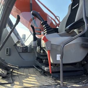 Excavadora Usada Doosan 300, Motor Potente, Precio Económico, Estado Original, Lista para Trabajar - Product Image 6