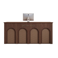 Bureau de réception en MDF au design classique moderne pour l'hôtel et l'hôpital Couleur et taille personnalisables