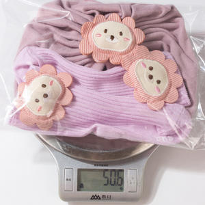 Set 2 Potong Topi Bayi Baru Musim Gugur dan Musim Dingin Topi Bayi Berbahan Plush dengan Visor dan Kaos Kaki Panjang untuk Balita - Product Image 6