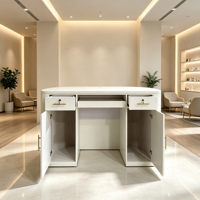 Comptoir de réception blanc incurvé avec éclairage LED, comptoir d'accueil moderne de luxe pour salon de beauté, spa, boutique, avec logo personnalisé