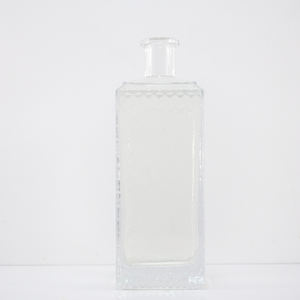 Hotsale rectangle toutes sortes <span class=keywords><strong>de</strong></span> bouteilles en verre <span class=keywords><strong>de</strong></span> forme différente, poids différent pour la vodka, le whisky, la tequila, le <span class=keywords><strong>gin</strong></span>, le rhum - Product Image 3