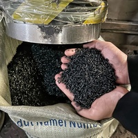 Granulés de PVC noir haute performance, matière première de masterbatch PVC recyclé pour chaussures, pantoufles, isolation de tuyaux et fils, jouets en plastique