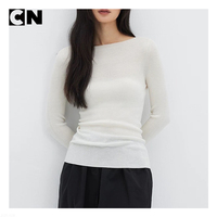 Pull tricoté en laine fine 18g de luxe pour femme, certifié BSCI, style décontracté, épaules dénudées, vente en gros d'usine, couche de base pour l'hiver