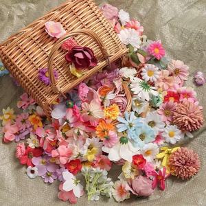 Flores Artificiales Rojas Brillantes, Flores de Seda, Kit de Manualidades para Bodas, Pequeños Pasadores de Pelo con Margaritas Hechas a Mano, Coronas, Venta al por Mayor - Product Image 2