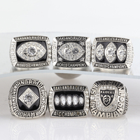 Ensemble de répliques de bagues commémoratives du championnat des Raiders d'Oakland/Los Angeles (6 pièces)
