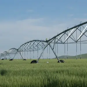 Agricoltura Center Pivot Sprinkler Sistema di Irrigazione per la Grande Fattoria con Energia Solare