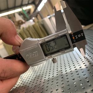 Proveedores de Lámina Metálica Perforada Galvanizada con Recubrimiento de Zinc con Orificios Redondos y Cuadrados para Máquina Rotatoria - Product Image 5