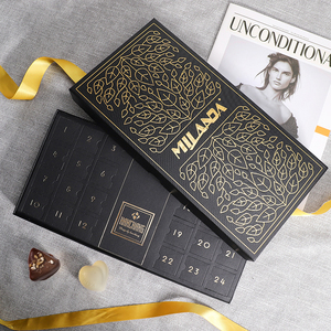 Cajas de Chocolate Personalizadas para el Día de San Valentín, Empaque de Papel Rígido con Laminado Mate y Relieve, Colores Personalizables Reciclables - Product Image 4