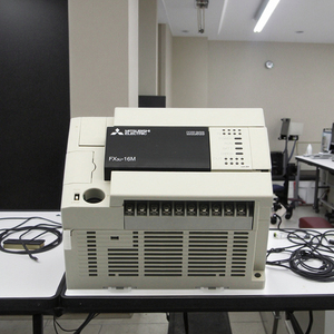 Nuovo <span class=keywords><strong>PLC</strong></span> <span class=keywords><strong>Mitsubishi</strong></span> FX3U-16MR/DS 32MR 48MR 64MR 80MR 128MR/MT/ESS - Product Image 2