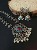 Parure de collier et boucles d'oreilles en perles imitation argentées traditionnelles, collier lourd avec boucles d'oreilles et ras-de-cou pour fêtes et cadeaux