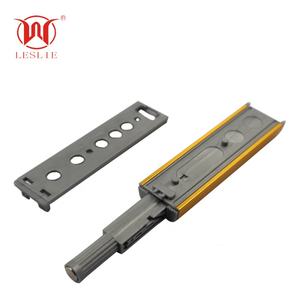 מסחרי מטבח ציוד מגנטי חיץ לדחוף כדי לפתוח עבור מנחת דלתות - Product Image 6