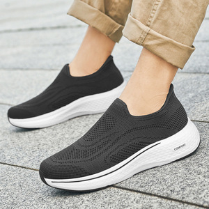 Nuove Scarpe Estive da Uomo Traspiranti Slip-On in Mesh Leggere Antiscivolo con Suola Morbida e Comfort Elevato per Corsa e Tempo Libero - Product Image 4