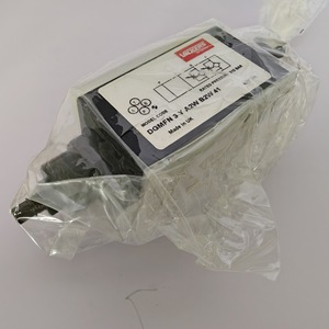 วาล์วควบคุมทิศทางไฮดรอลิก Athos DG4V3-3-2C20N-M-U-H7-60 - Product Image 3