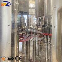 Chine 500ML entièrement automatique 3 en 1 petite entreprise échelle bouteille minérale pure Table eau potable Machine de remplissage ligne prix