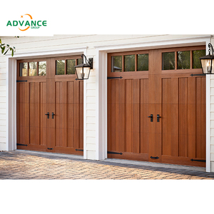 Porte de <span class=keywords><strong>garage</strong></span> double résidentielle automatique électrique en aluminium et bois, style Carriage House, pour la sécurité, fournisseur chinois - Product Image 5