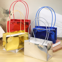 Boîte à fleurs brillante, boîte cadeau florale pliable à la mode avec poignée pour les fleuristes, matériaux d'emballage pour bouquets.