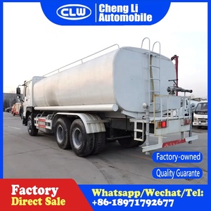Sinotruck howo camión cisterna <span class=keywords><strong>de</strong></span> <span class=keywords><strong>agua</strong></span> <span class=keywords><strong>potable</strong></span> 6x4 20000 litros <span class=keywords><strong>camiones</strong></span> rociadores <span class=keywords><strong>de</strong></span> <span class=keywords><strong>agua</strong></span> para la <span class=keywords><strong>venta</strong></span> - Product Image 4