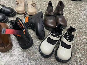 Sepatu bot kulit anak laki-laki dan perempuan, sneaker bot stok sol lembut Harga Murah $2.3 untuk bocah cowok dan cewek grosir - Product Image 4