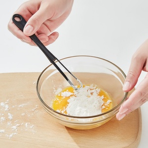 Batteur à œufs et fouet en plastique pour cuisine, outils de mélange plats pour gâteaux, utilisation domestique, emballés en cartons - Product Image 4