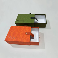 Boîte cadeau coulissante magnétique en carton rigide vert de luxe, nouvelle mode, logo personnalisé, avec gaufrage et matériaux recyclés