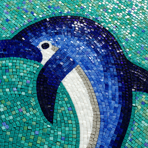 Nuovo Design di Foshan: Piastrelle Murali Artistiche Fatte a Mano, Mosaico in Ceramica e Vetro per Piscine Esterne, Motivo Oceano con Pesci e Delfini - Product Image 1