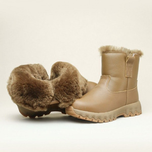 Botas de nieve para mujer, botas de invierno con tacón bajo antideslizantes, forradas de lana, con retazos de cuero - Product Image 4