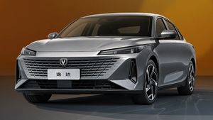 Vendita all'Ingrosso di Fabbrica 2023 Changan <span class=keywords><strong>Lamore</strong></span> Blue Whale Ne 1.5t Gdi DCT Edizione Flagship Auto a Benzina 1.5t 170CV L4 Gdi DCT Berlina - Product Image 2