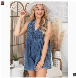 Femmes respirant col en V profond à lacets maigre Denim combinaison barboteuses plissé sans manches une pièce pantalon côté Denim combinaison - Product Image 2