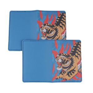 Funda de Pasaporte de Piel Sintética para Mujer, Impermeable, Duradera, Antirrobo, con Cadena Decorativa, Logotipo Personalizado - Product Image 3