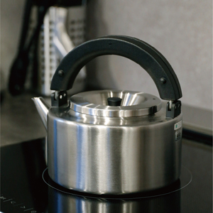 Bouilloire à eau en acier inoxydable de grande taille avec un grand infuseur à thé en acier inoxydable - Product Image 2