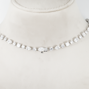 Collier à double rangée de diamants multi-tailles en or blanc 18 carats, best-seller, bijoux fins faits à la main, disponible au prix d'exportation - Product Image 3