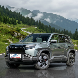 Equation Leopard Titanium 3 2025, SUV Compacto, Edición Conducción Inteligente Max, con Volante a la Izquierda y Techo Solar, en Venta - Product Image 1