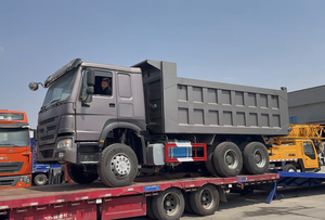 Pour HOWO 6x4 10 roues <span class=keywords><strong>camion</strong></span> à benne basculante <span class=keywords><strong>Transport</strong></span> <span class=keywords><strong>routier</strong></span>, <span class=keywords><strong>transport</strong></span> minier <span class=keywords><strong>camion</strong></span> à benne basculante robuste à vendre - Product Image 5