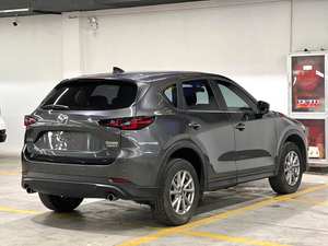 <span class=keywords><strong>Mazda</strong></span> CX-5 <span class=keywords><strong>2022</strong></span>, <span class=keywords><strong>SUV</strong></span> Automática de 2.0L, con Buen Estado Exterior, Asientos Oscuros, Gasolina, Volante a la Izquierda, Usada, <span class=keywords><strong>Precio</strong></span> Económico - Product Image 5