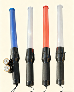 Ricaricabile da 54cm USB con fischietto e <span class=keywords><strong>manganello</strong></span> di luce superiore 2 pezzi batteria ad alta capacità a Led per il traffico a bacchetta Flash - Product Image 4