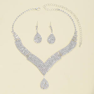 Conjunto de Collar de Novia Cristiano con Cristales, Aretes y Collar de Latón Plateado con Pedrería, Joyería al por Mayor por Menos de $1.5 - Product Image 5