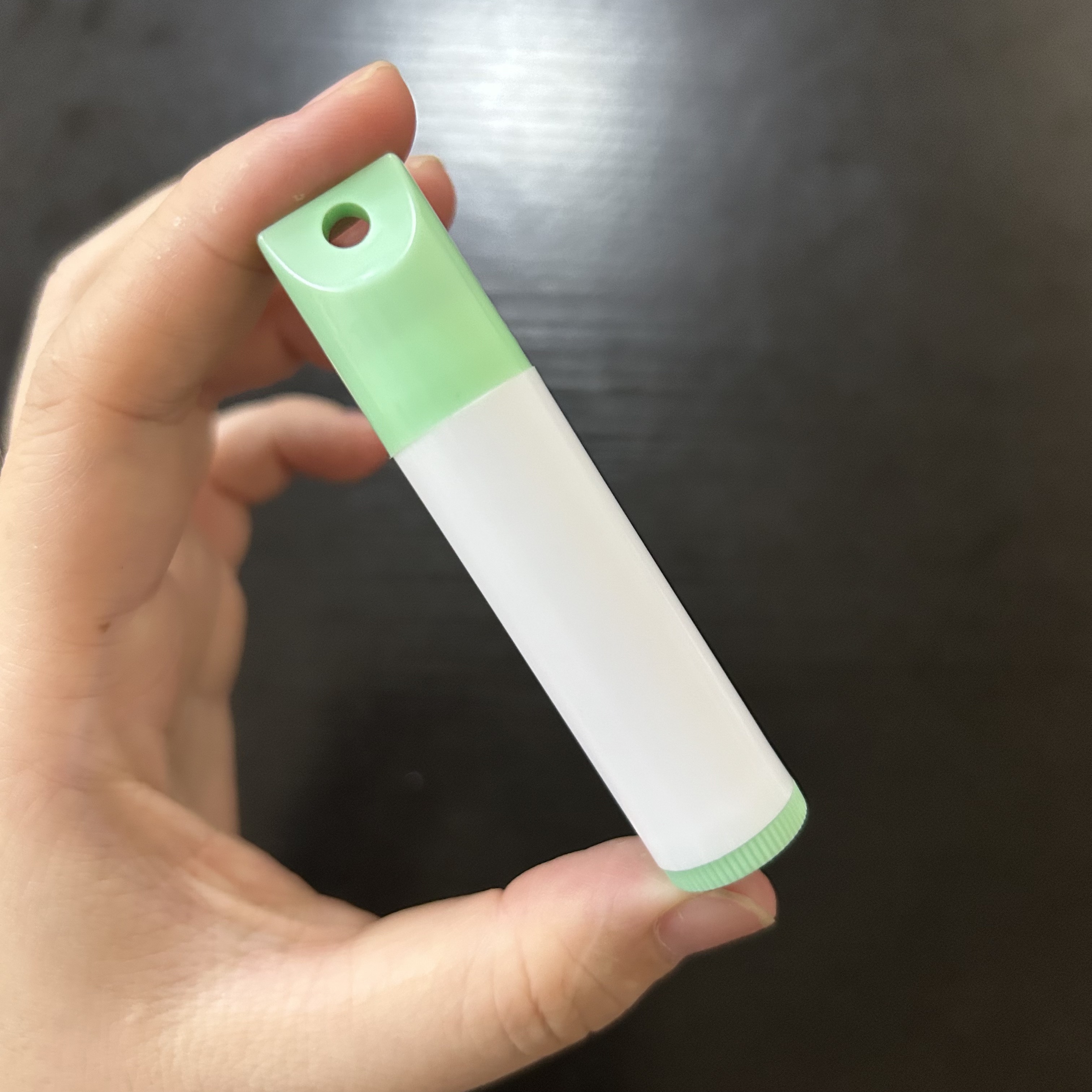 02 tube vert