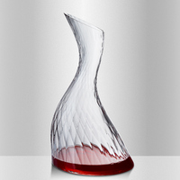 Carafe à vin en cristal sans plomb à texture ondulée torsadée avec logo personnalisé, base inclinée, verre transparent, cadeaux d'affaires 1-1,5L