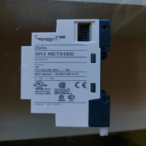 Interface de communication Ethernet PLC ELECTRIC <span class=keywords><strong>ZELIO</strong></span> <span class=keywords><strong>SR3</strong></span> NET01BD pour <span class=keywords><strong>SR3</strong></span> - Product Image 1